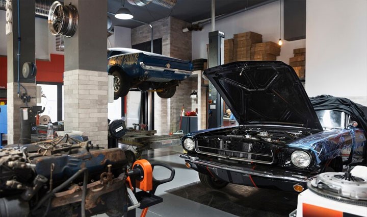 Garage in Al Quoz, Auto workshop in Al Quoz